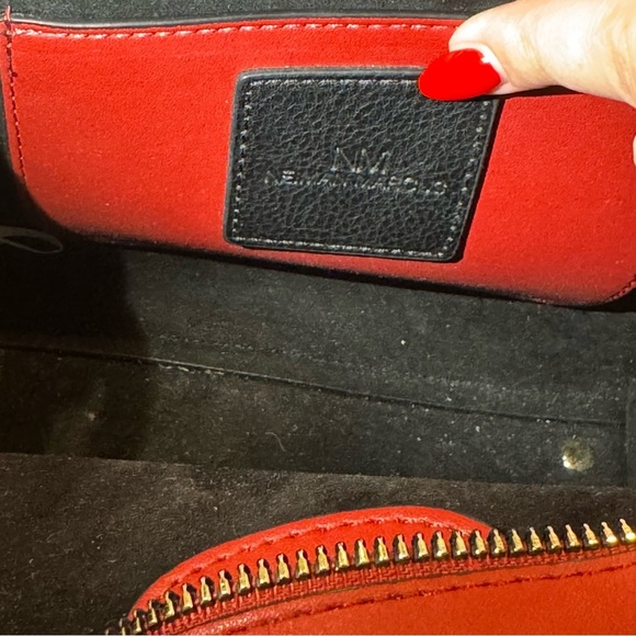 Neiman Marcus Deep Red Leather Crossbody Tote With Gold Geometric Hardware - Picture 8 of 8